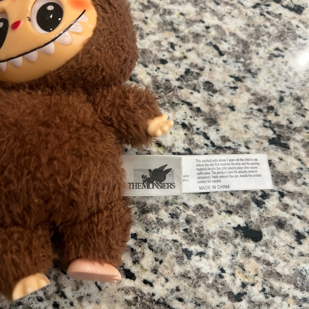 Labubu Brown - Picture 3 of 3
